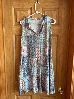 Sleeveless Patchwork Print Mini Dress in Light Blue and Pastels